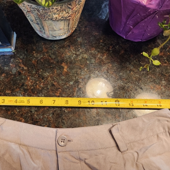 Saks 5th Avenue Black Label shorts sz 8 - Picture 5 of 5